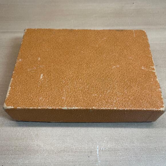 Griffon Leather Red Austrian Playing Cards w Holder Poker Bunco Stardust NuVue - Picture 6 of 7